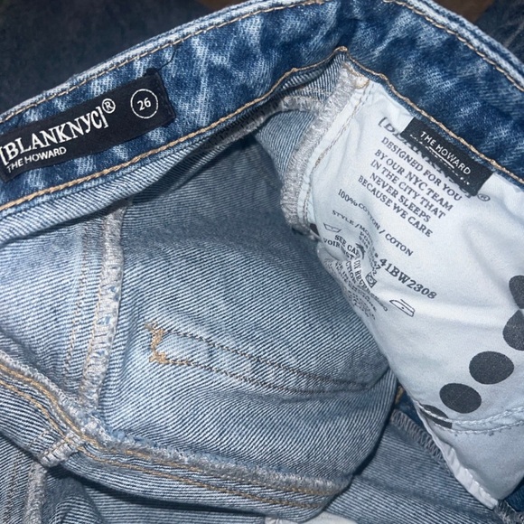 BLANKNYC The Howard Mid Rise Jeans | 26 - Picture 3 of 4